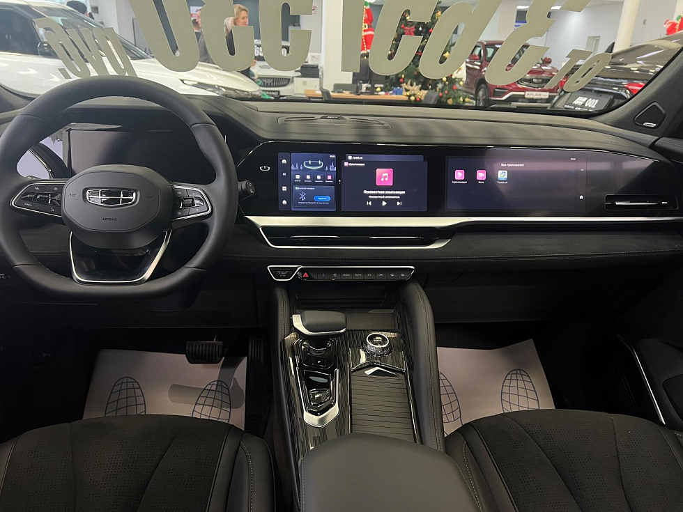 Geely Monjaro Flagship SE, черный