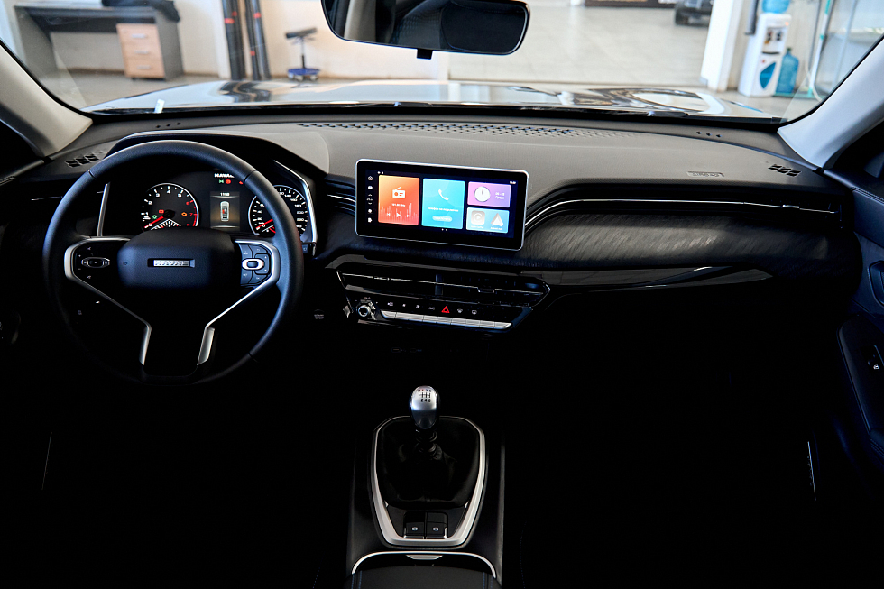 Haval Jolion Оптимум, черный