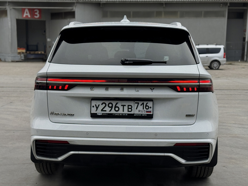 Geely Monjaro Flagship, белый