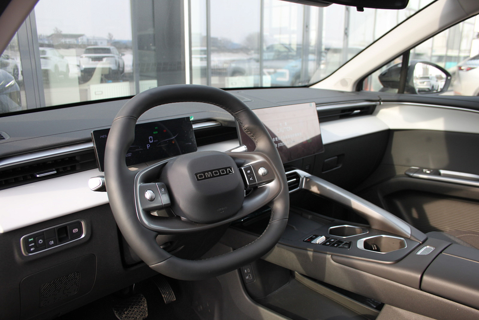 Omoda C5 Стиль, серый