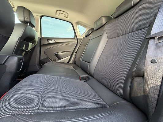 Opel Astra Cosmo, 2011 года, пробег 196000 км