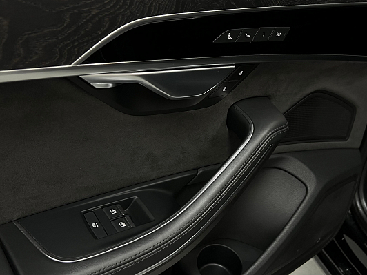 Audi A8 Business 55 TFSI quattro tiptronic, 2018 года, пробег 240952 км