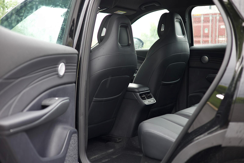 Omoda C7 Supreme, черный