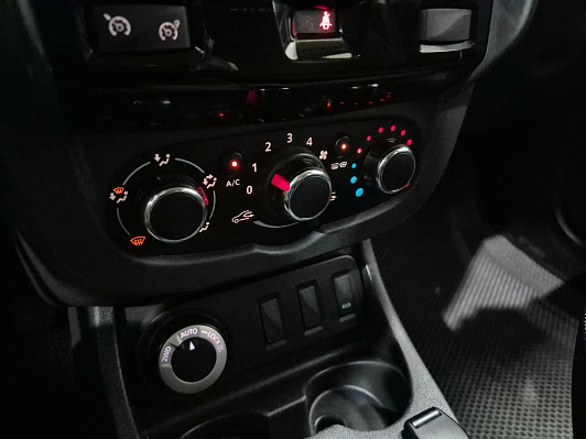 Renault Duster Dakar Edition, 2017 года, пробег 64393 км
