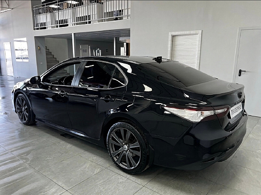Toyota Camry Элеганс Safety, 2019 года, пробег 130300 км