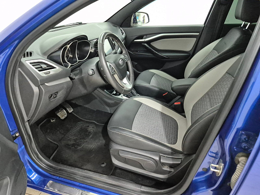 Lada (ВАЗ) Vesta Exclusive, 2021 года, пробег 43182 км