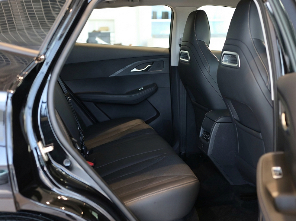 Omoda C5 Актив, черный