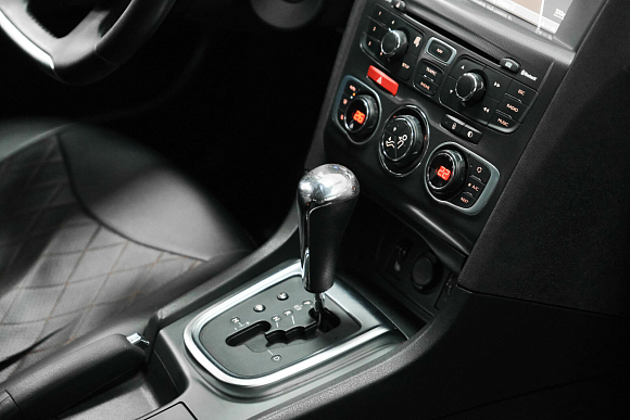 Citroen C4 Exclusive, 2014 года, пробег 118000 км