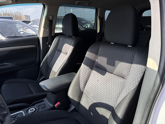 Mitsubishi Outlander Instyle, 2012 года, пробег 206000 км