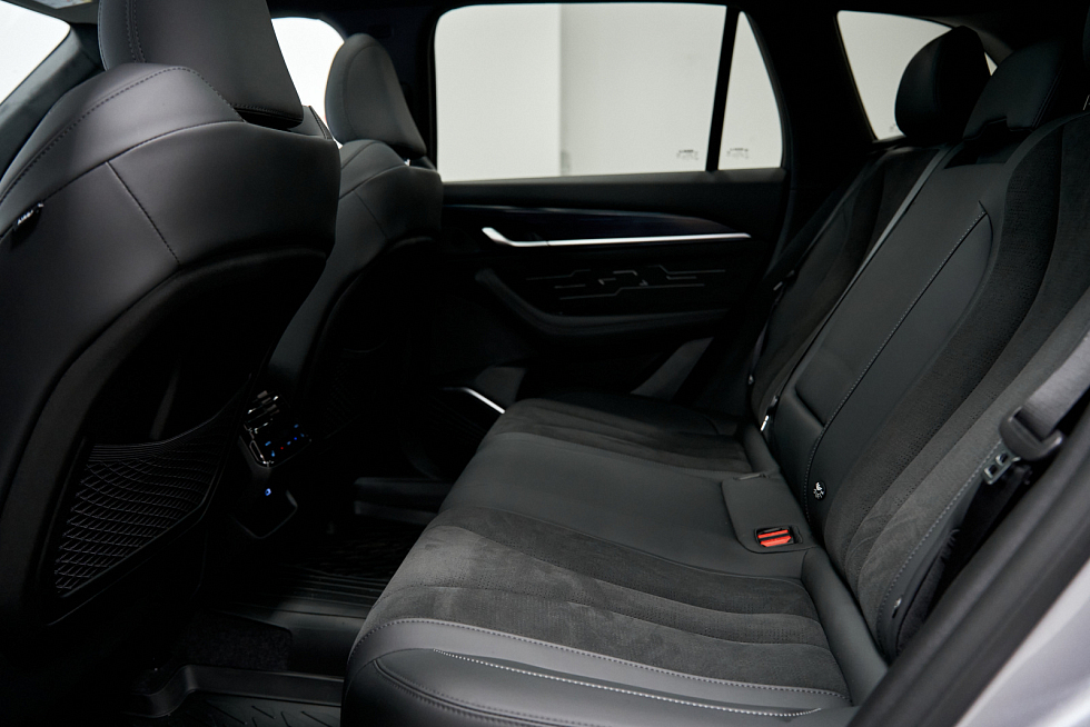 Geely Monjaro Flagship, серый