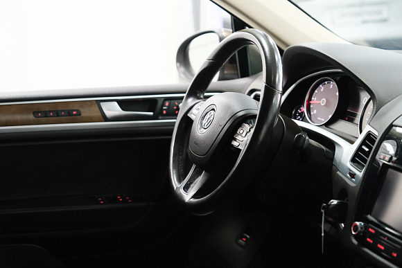 Volkswagen Touareg, 2014 года, пробег 218000 км