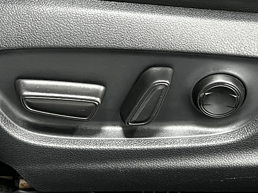 Toyota Camry Элеганс Safety, 2019 года, пробег 130300 км