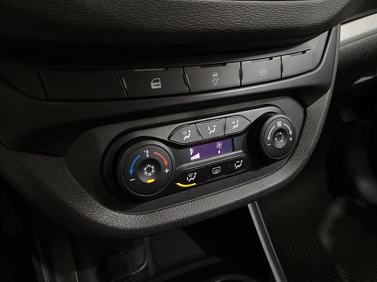 Lada (ВАЗ) Vesta Comfort Winter, 2019 года, пробег 76137 км