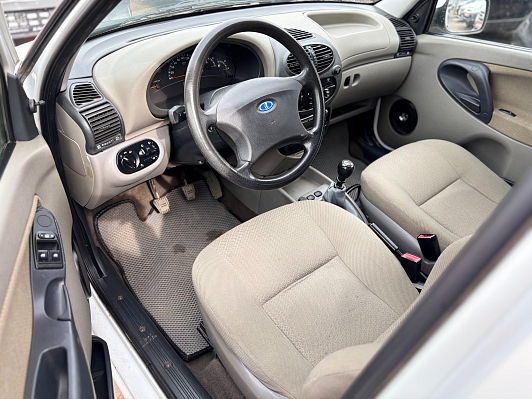Lada (ВАЗ) Kalina, 2011 года, пробег 143778 км