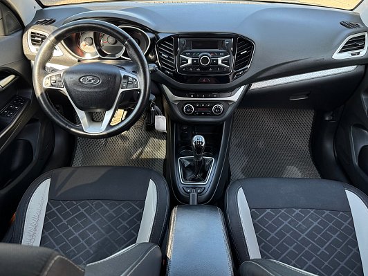 Lada (ВАЗ) Vesta Luxe, 2018 года, пробег 132726 км