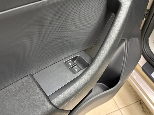 Skoda Rapid Hockey Edition Active, 2018 года, пробег 105178 км