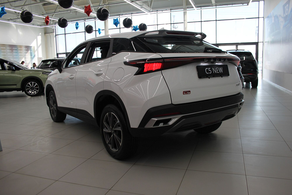 Omoda C5 , белый