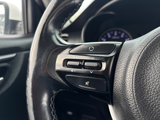 Kia Rio Luxe, 2018 года, пробег 134617 км