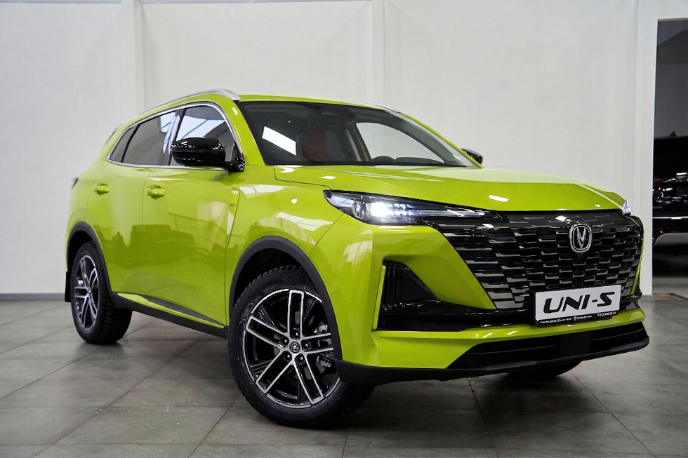 Changan UNI-S Техно, белый