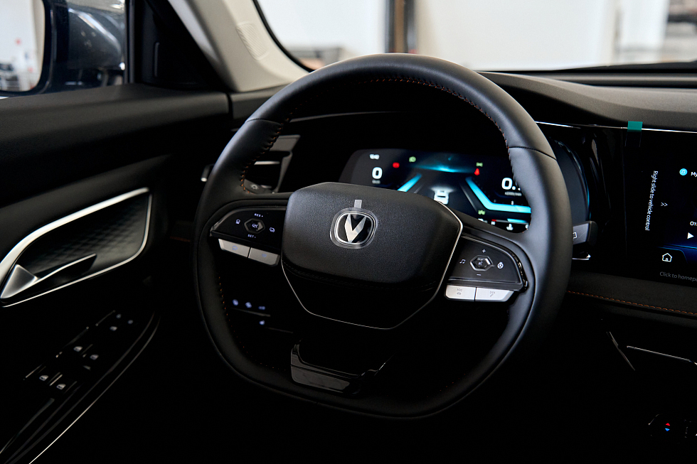 Changan CS75 Pro Техно 5 мест, серый