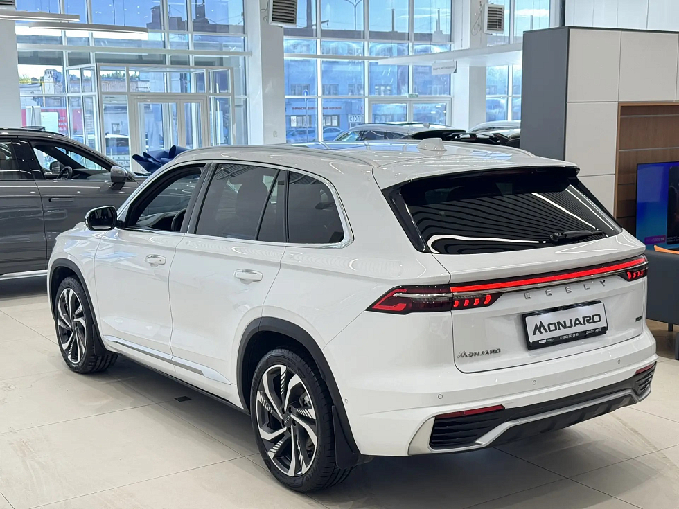 Geely Monjaro Flagship, белый