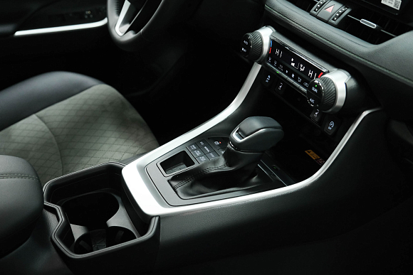 Toyota RAV4, 2025 года, пробег 142 км