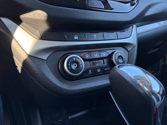 Lada (ВАЗ) Vesta Luxe, 2021 года, пробег 73072 км