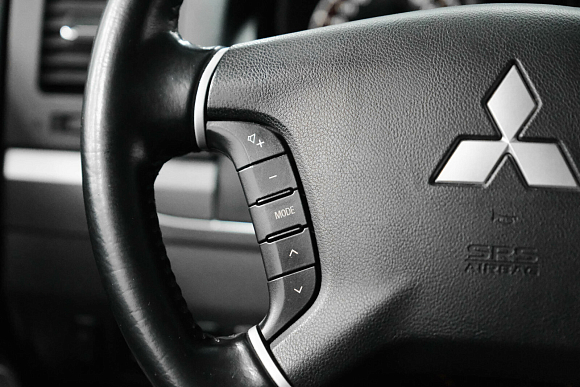 Mitsubishi Pajero Instyle, 2017 года, пробег 150820 км