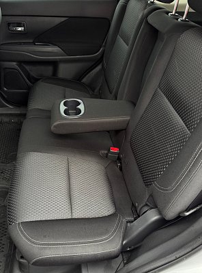 Mitsubishi Outlander Intense+, 2019 года, пробег 148030 км