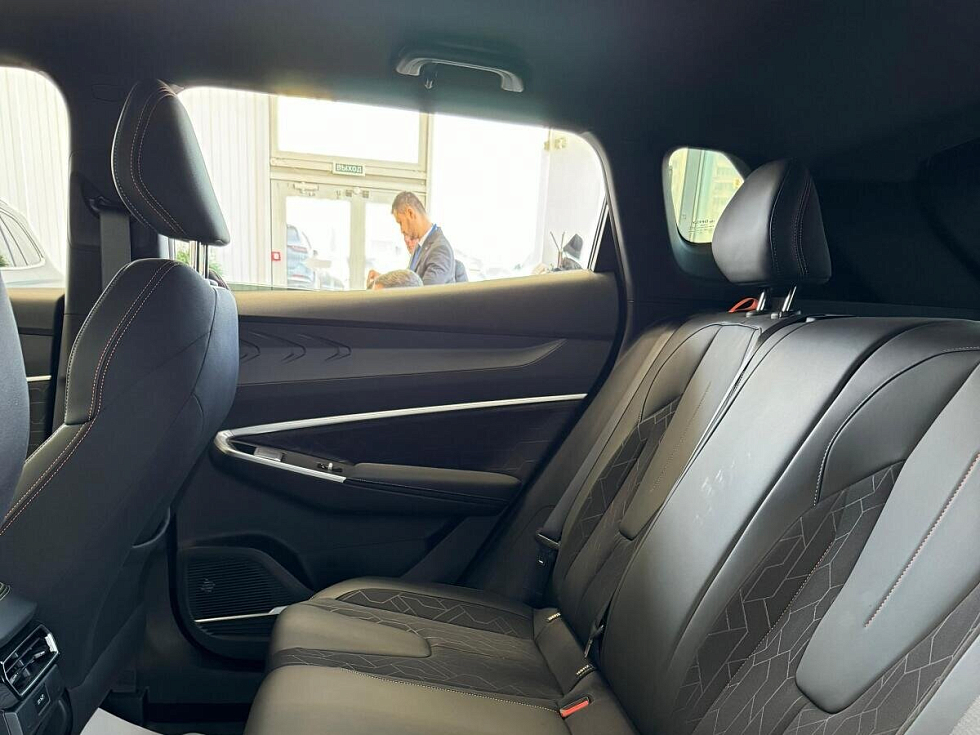 Geely Cityray Люкс, белый