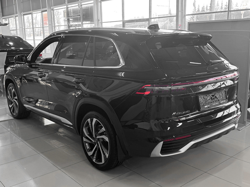 Geely Monjaro Люкс (2023-2025), черный