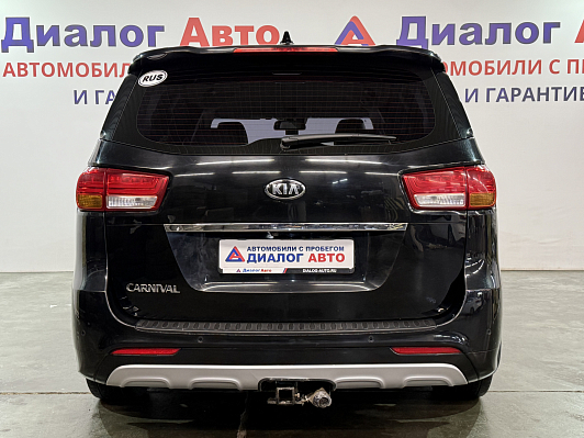 Kia Carnival, 2017 года, пробег 216971 км