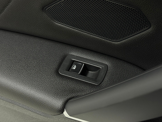 Volkswagen Tiguan Sportline, 2018 года, пробег 97000 км