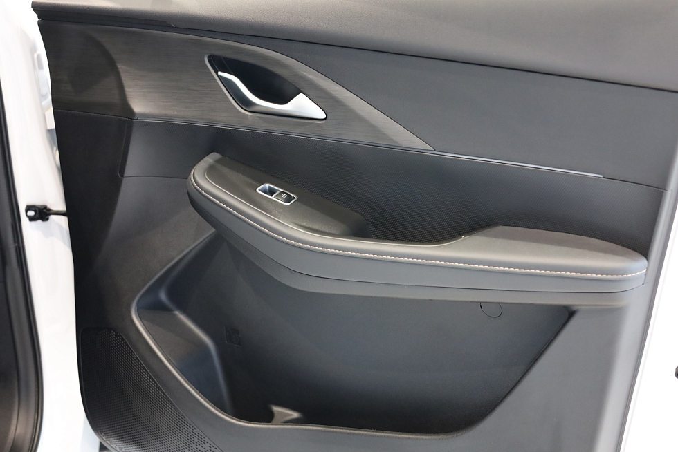 Omoda C5 Актив, белый