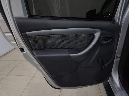 Renault Duster Life, 2017 года, пробег 105718 км