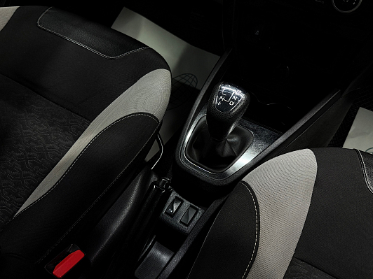 Lada (ВАЗ) XRAY Exclusive (2018), 2017 года, пробег 179484 км