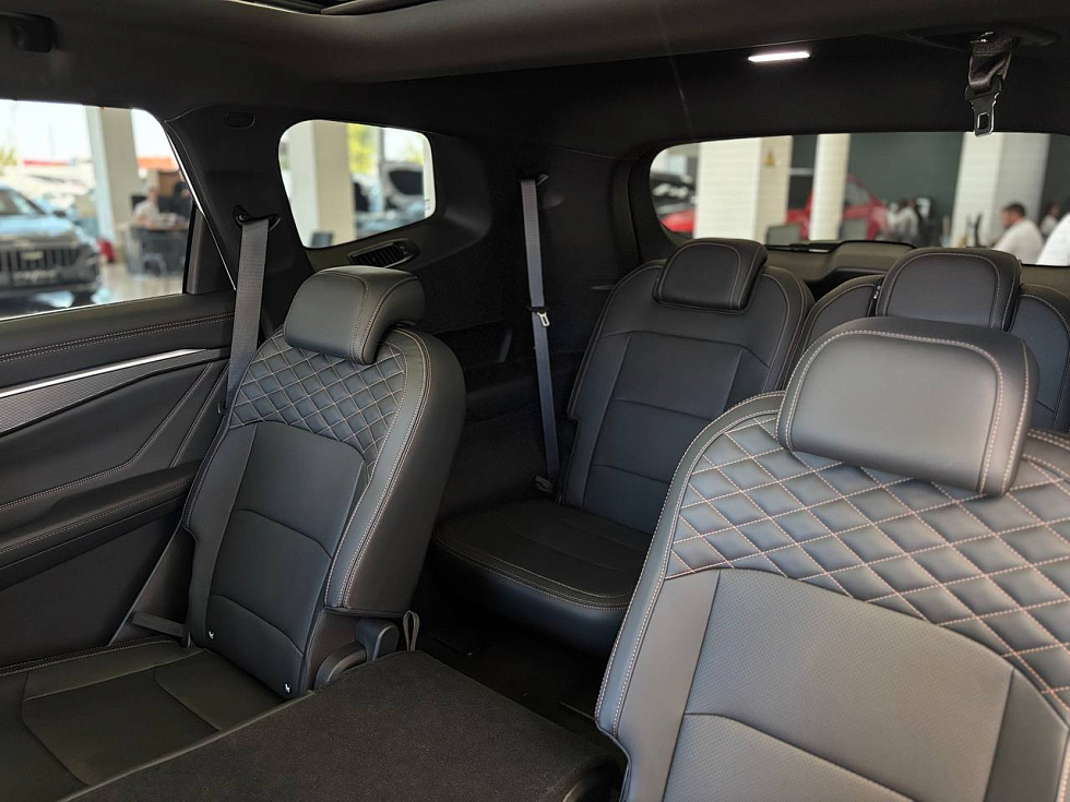 Geely Okavango Luxury, белый