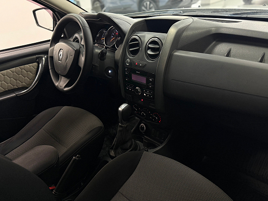 Renault Duster Expression, 2017 года, пробег 200500 км