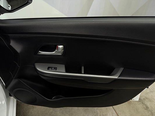 Kia Rio, 2016 года, пробег 132846 км