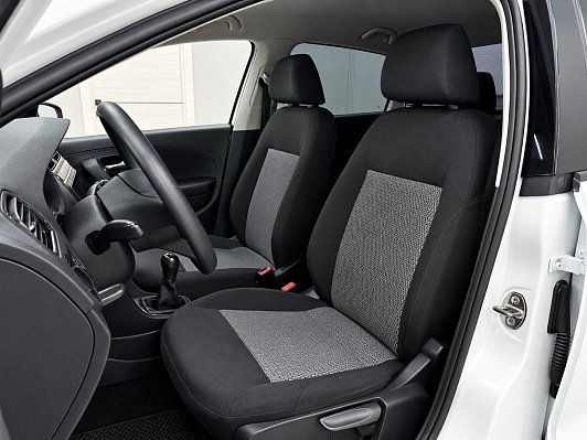 Volkswagen Polo Comfortline, 2015 года, пробег 91392 км