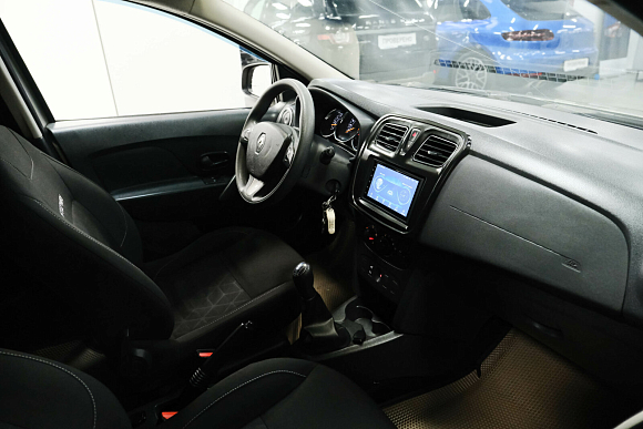 Renault Sandero Confort, 2017 года, пробег 118285 км