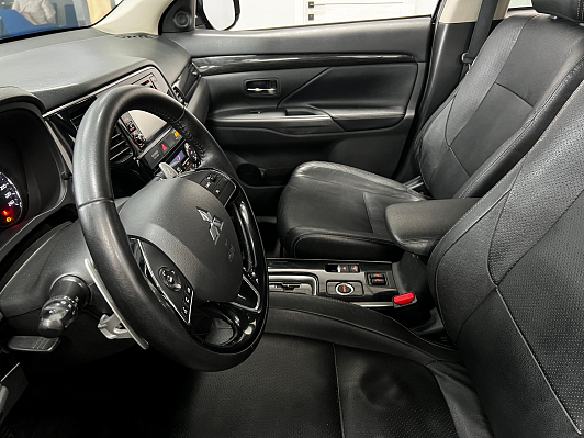 Mitsubishi Outlander Instyle, 2017 года, пробег 113625 км