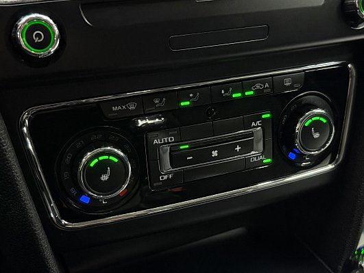 Skoda Superb Ambition, 2014 года, пробег 262601 км