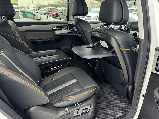 Forthing Yacht Premium, 2023 года, пробег 21400 км