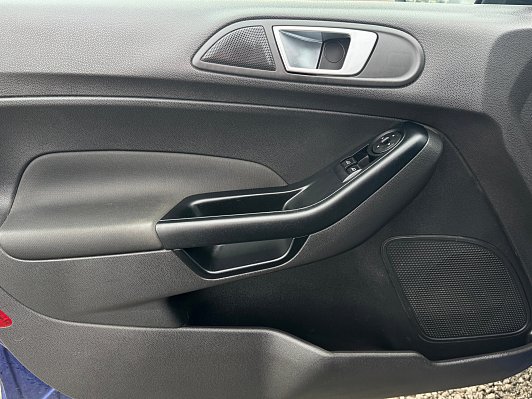 Ford Fiesta White and Black, 2018 года, пробег 144314 км