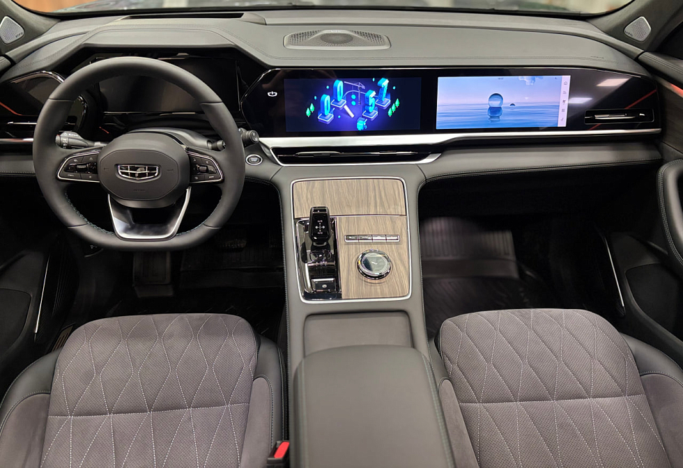 Geely Monjaro Флагман, зеленый