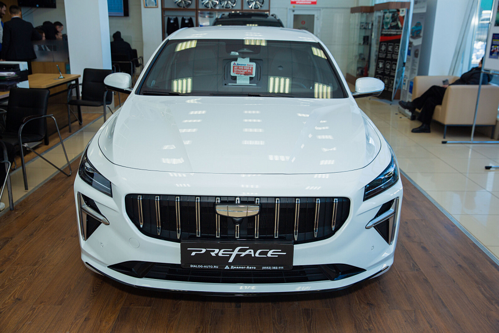 Geely Preface Флагман, белый