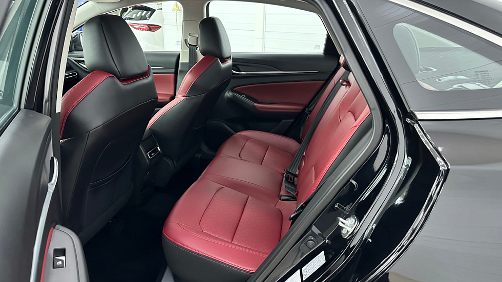 Changan Eado Plus Люкс, черный