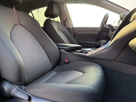 Toyota Camry Элеганс Safety, 2019 года, пробег 148500 км