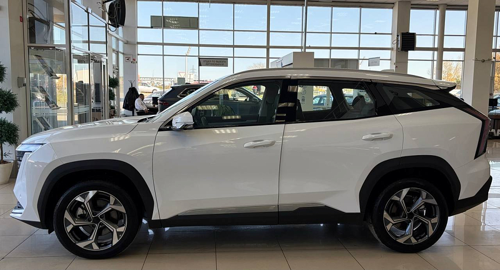 Geely Atlas Flagship, белый